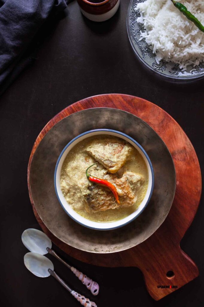doi maach recipe in Bengali style - Bengali fish curry recipes