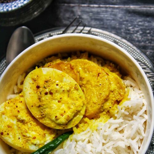 Dim Shorshe - Bengali Egg Curry