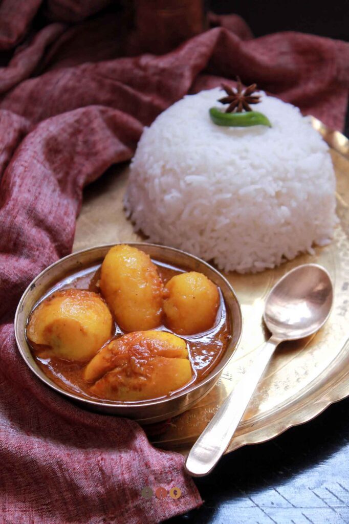 Bengali Egg Curry Recipe - Dimer Dalna