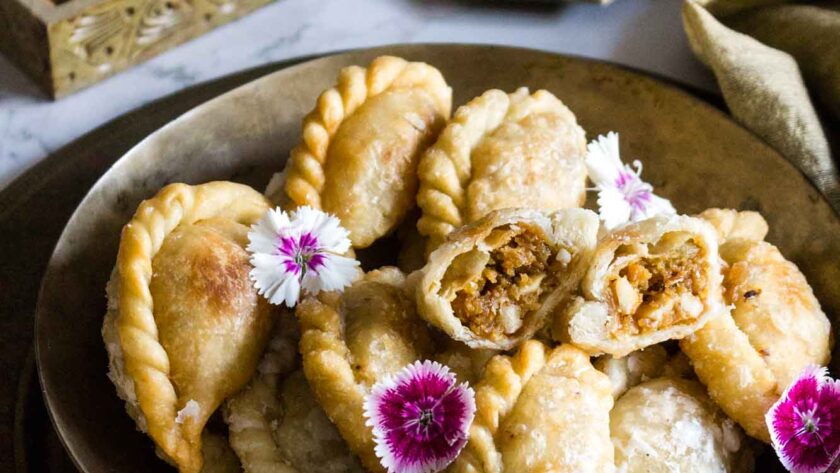 Bengali Sweets Peraki - Mawa Gujiya recipe