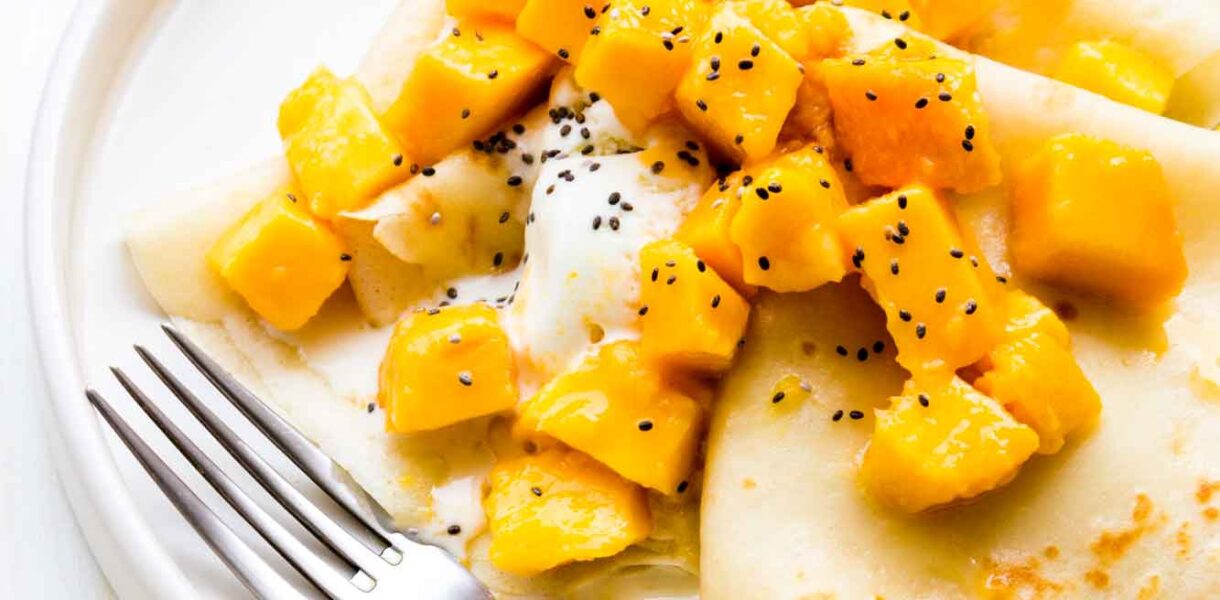 easy crepe recipe with mango & ice cream